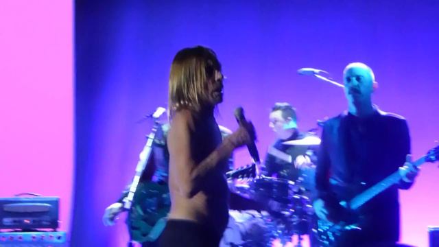 Iggy Pop - Gardenia live ( Post Pop Depression ) @ United Palace Theater, NYC - April 12, 2016 смотреть онлайн