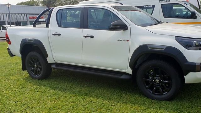 2021 Toyota Hilux Legend VS Hilux Raider Comparison Review - (Exterior Differences)