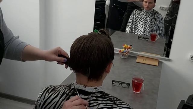 Мужская стрижка на пальцах для новичков смотреть онлайн