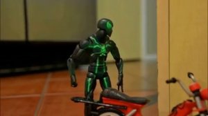 Новый человек паук мультик. Борьба за хозяина.