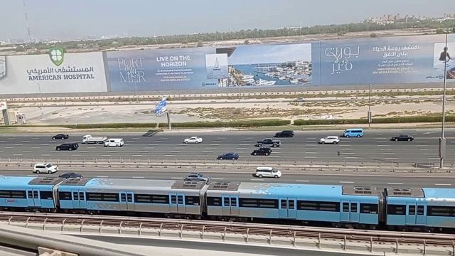 Дубай, Холидей Ин Аль Барша вид с крыши смотреть онлайн