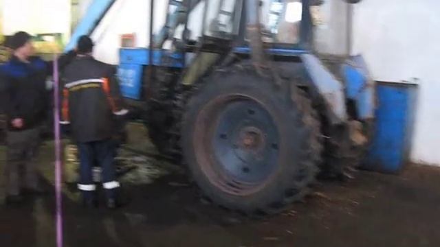 Будни работы Центральной ремонтной мастерской СПК им Кирова Куюргазинского района, РБ. смотреть онлайн