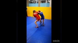 Володина Ксения-чемпионат по самбо 2017 среди детей, девочка борет мальчиков, самбо дети