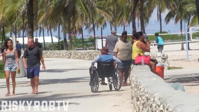 ТОП ПРАНК Вор на инвалидном кресле смотреть онлайн