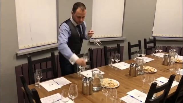 Сервировка стола для дегустации вин. смотреть онлайн