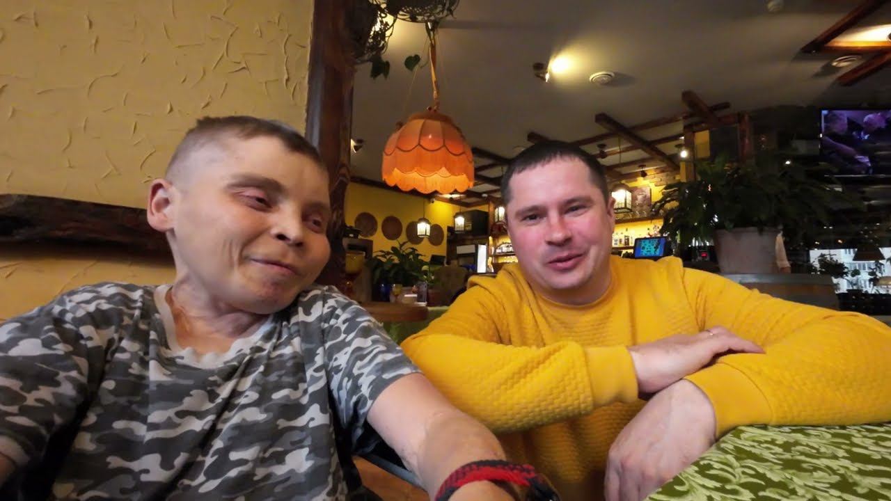 Испытываю инвалидную коляску на гусеницах резко изменилась моя жизнь скоро я стану счастливым! смотреть онлайн