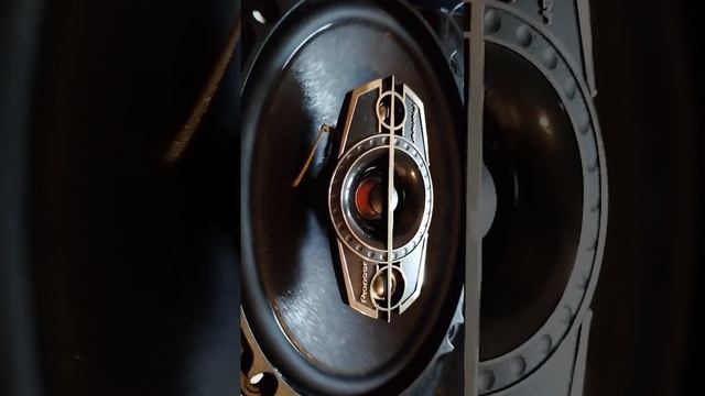 Pioneer ts a6924i made in Vietnam kagıt koni yeni seri hoperlor bass test смотреть онлайн