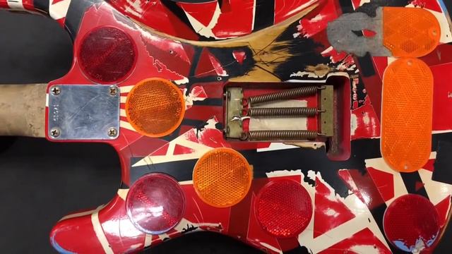 The Fender EVH Gear Frankenstein replica смотреть онлайн