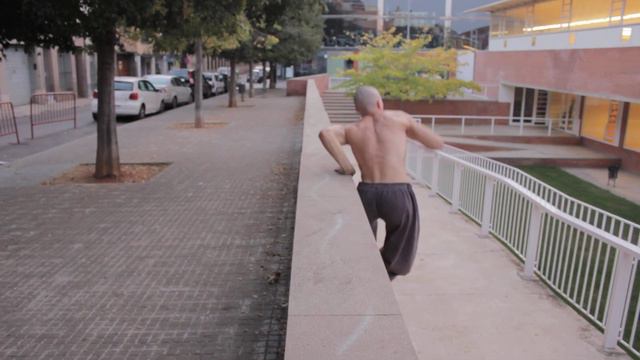 One Hand Muscle-up смотреть онлайн