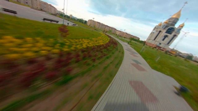 Сinematic FPV. Belarus Brest. 1000th anniversary park. Красивый полет на дроне в парке 1000-я. Брес смотреть онлайн