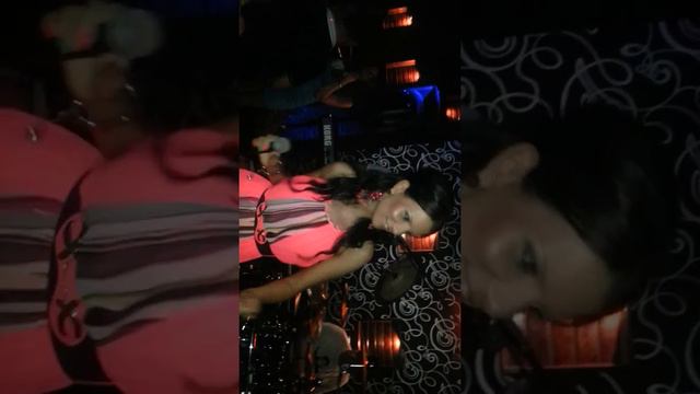 APIS JAGODINA -MIRNA KOSANIN I MIAMII BAND смотреть онлайн