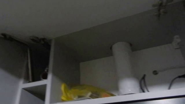 кухня со стеклянным фартуком смотреть онлайн