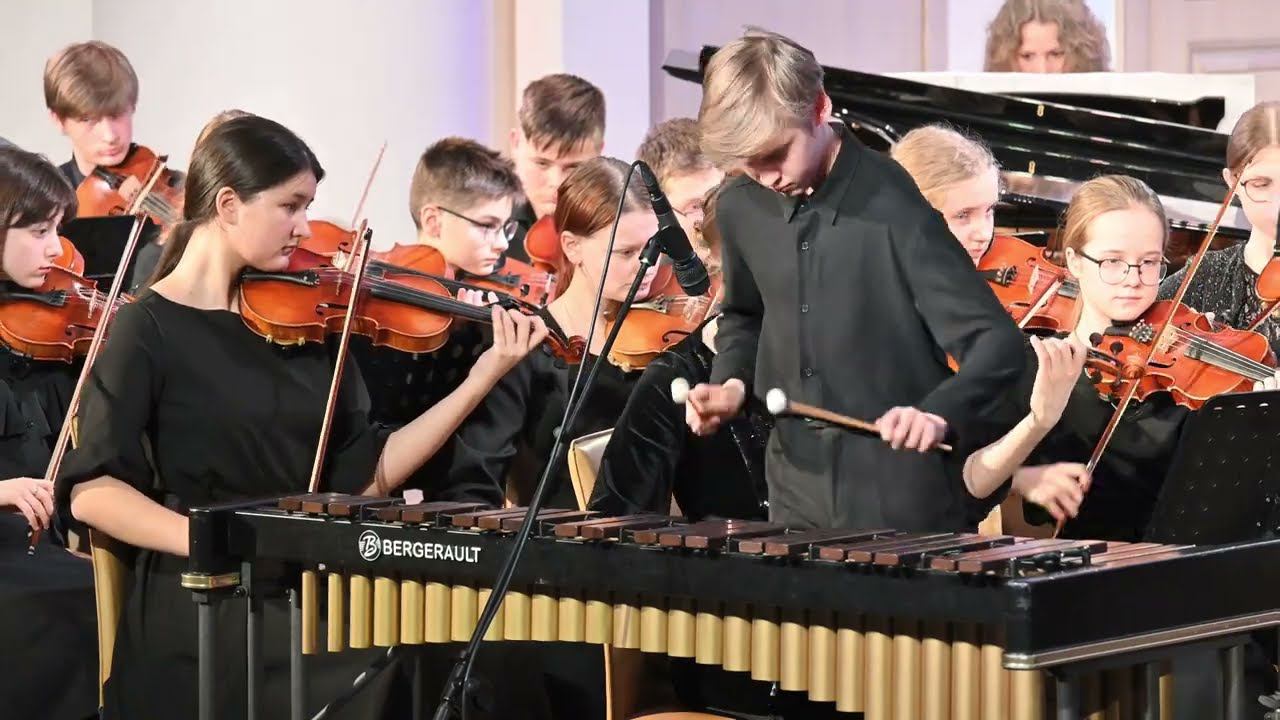 Весенняя хора смотреть онлайн