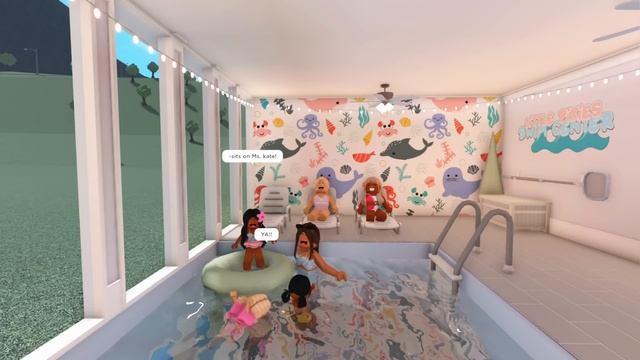 Phoebe’s FIRST SWIM LESSON!!? ? *so cute* Roblox Bloxburg RP with voice смотреть онлайн
