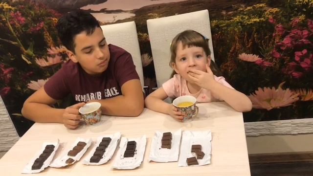 Челендж угадай начинку шоколадок (Guess the filling of chocolates 🍫) смотреть онлайн