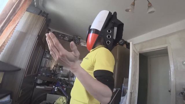 Прикол. Шлем рюкзак переноска для кота. Лайфхак, тарелка и защита от комаров в комплекте. смотреть онлайн