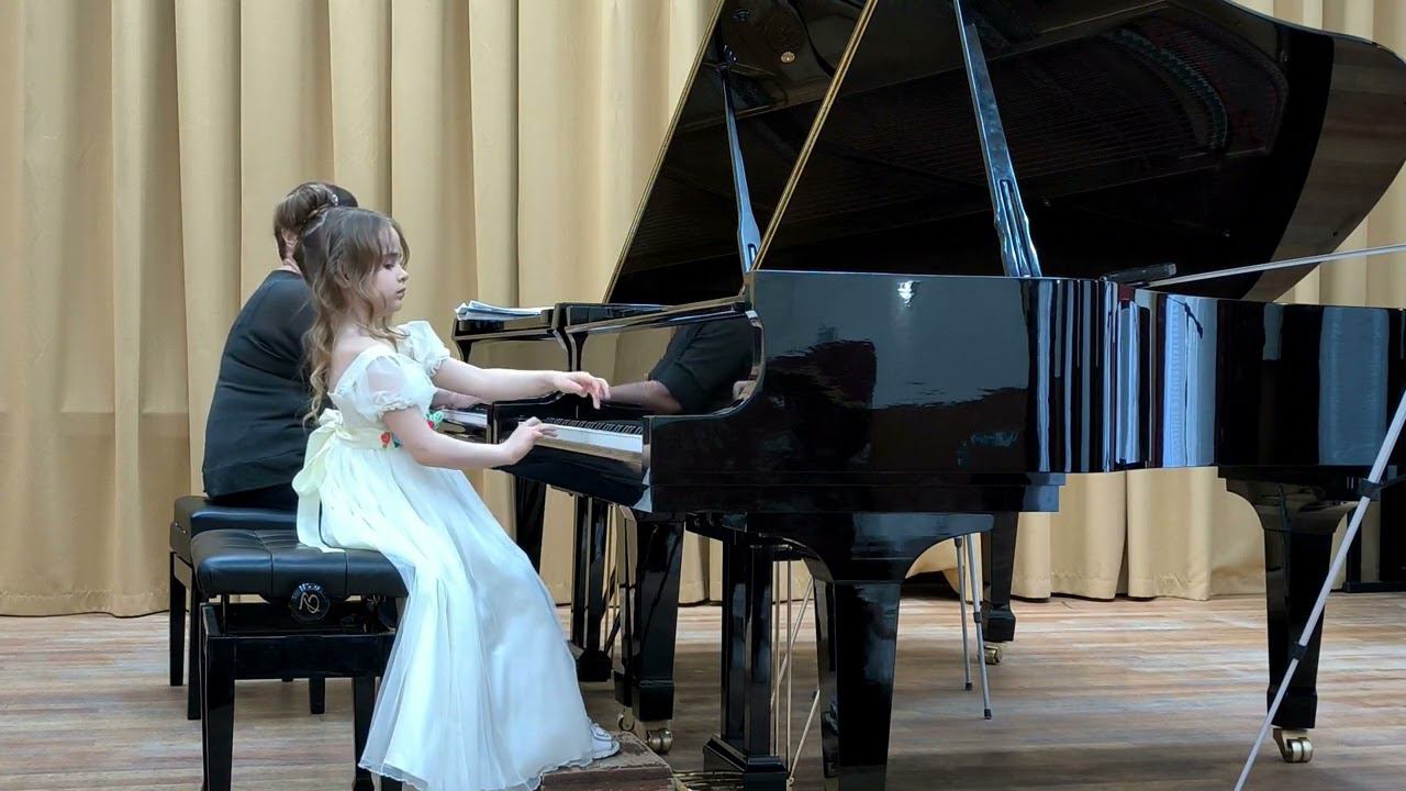 2. Ф. Лист - Фрагмент 2-ой Венгерской рапсодии. Исп. Герасимова Маргарита (подготовительный класс) смотреть онлайн