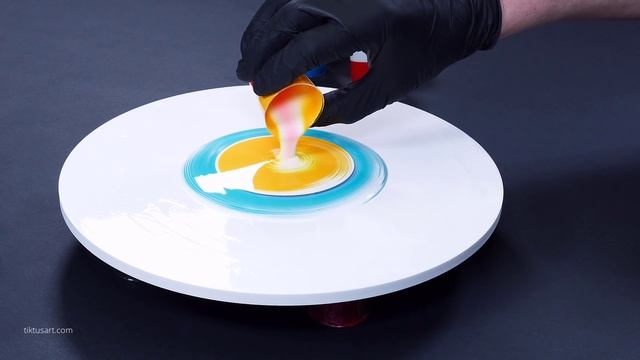 How to Stack 6 Ring Pours on one Canvas | Fluid art Painting with Tiktus смотреть онлайн