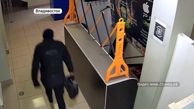 Во Владивостоке кража видеокарт попала на видео смотреть онлайн