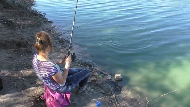 Лещ на резинку и караси на поплавок. My fishing. смотреть онлайн