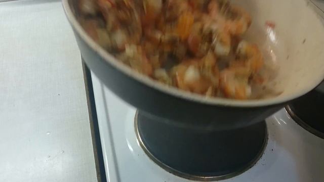 Тигровые креветки с чеснокои и имбирем. смотреть онлайн