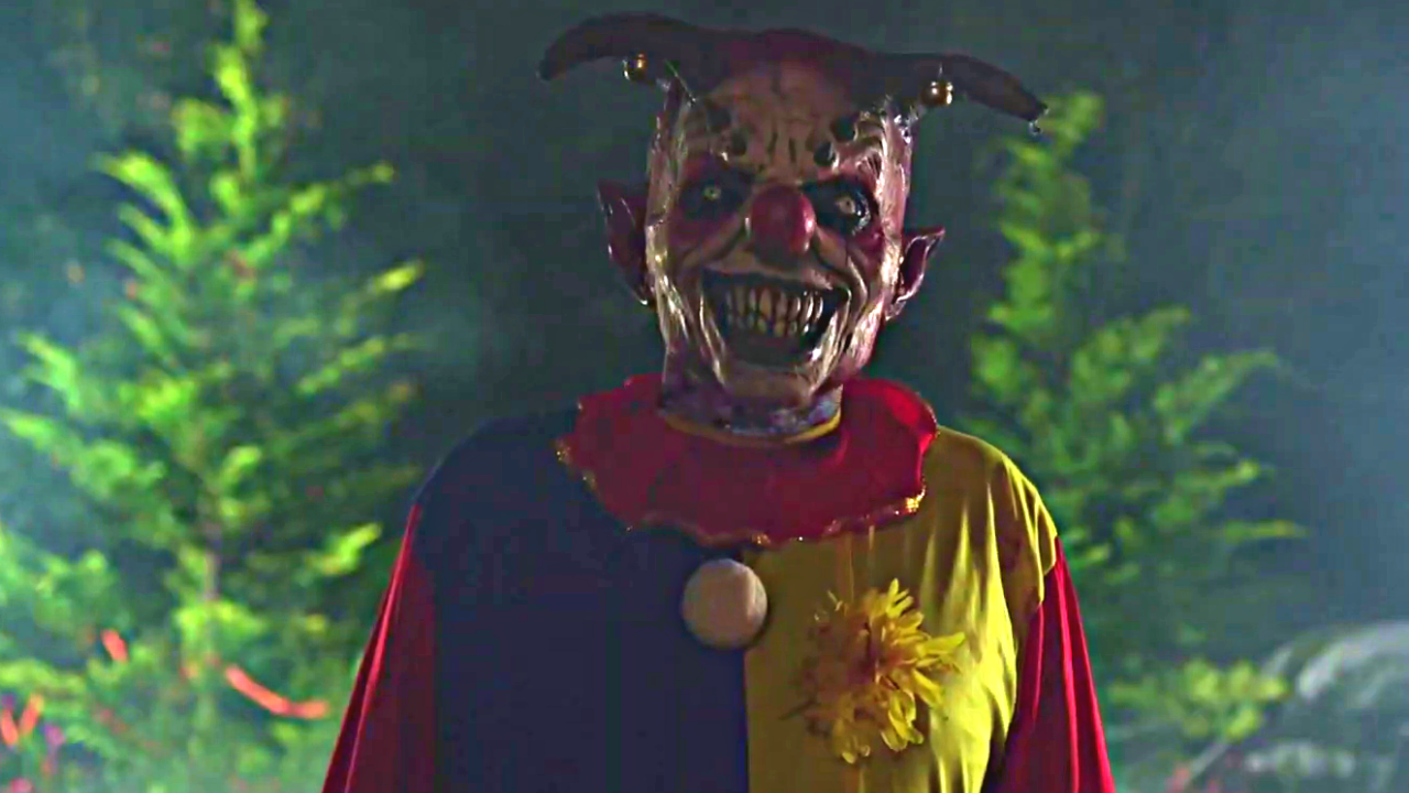 Проклятый Хэллоуин — Русский трейлер (2021) смотреть онлайн