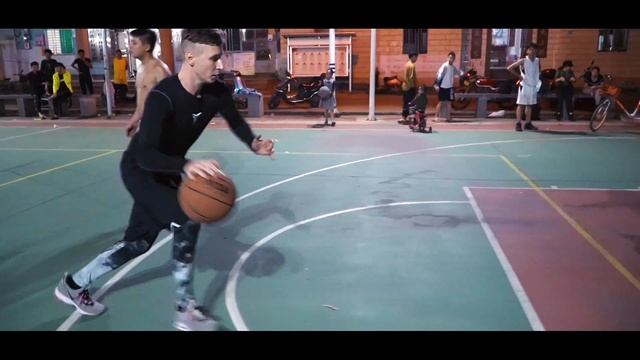 Жизнь в Китае. Баскетбол / LIFE IN CHINA. BASKETBALL. SONY A 7 III смотреть онлайн