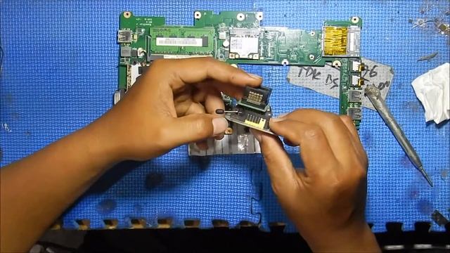 How to fix Aspire One Black Screen AOD257, AO Happy, ZE6 смотреть онлайн