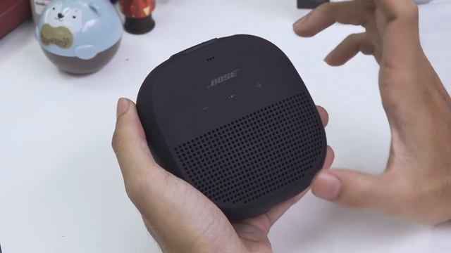 Trên tay Bose SoundLink Micro: chiếc loa di động nhỏ và cũng là xuất sắc смотреть онлайн