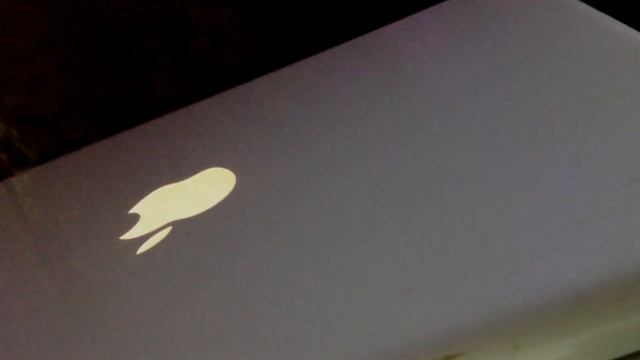 Apple iBook G4 И ЧТО С НИМ ДЕЛАТЬ В 2017 смотреть онлайн