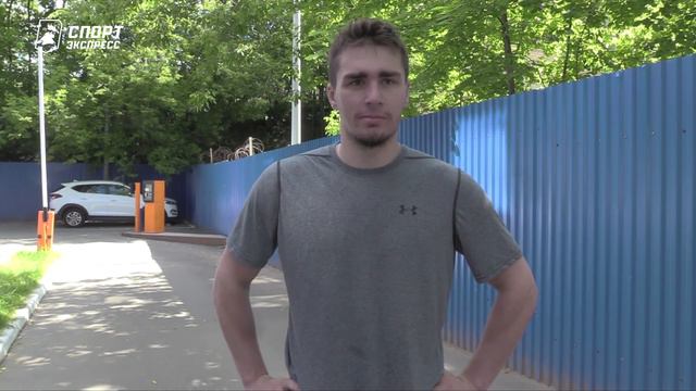 Талантливый юниор собирается уехать в Канаду. За него будет борьба. День с Алексеем Шевченко смотреть онлайн