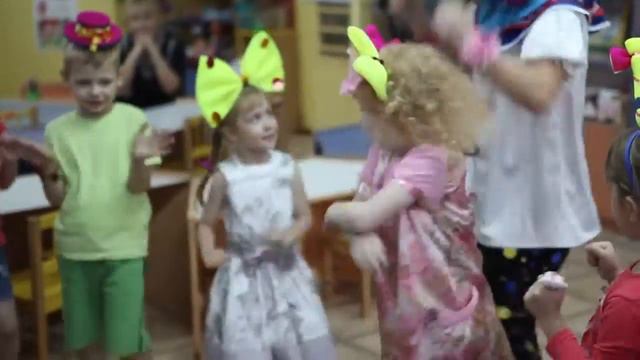 День Рождения в детском саду Клоуны. Жорик Тата смотреть онлайн