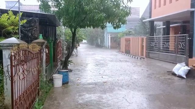 Super Heavy Rain in My Village | To eliminate insomnia and fall asleep to the sound of heavy rain смотреть онлайн