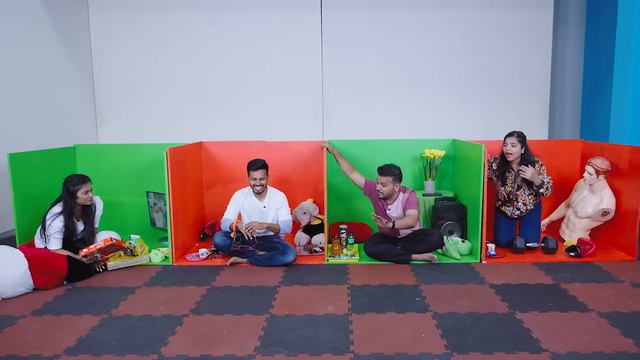 Living In A Tiny House For 24 HOURS | Red Vs Green House Challenge смотреть онлайн