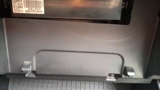 Замена воздушного фильтра салона Шивролет круз! смотреть онлайн