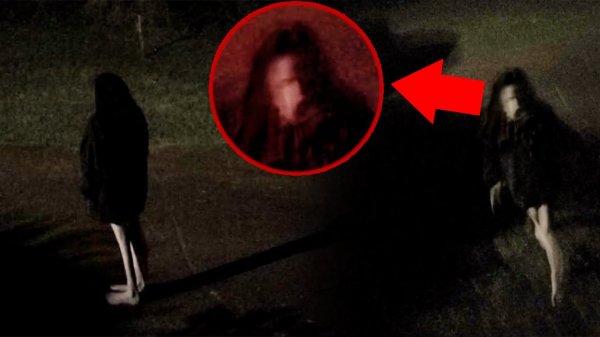 ОНА КАЖДУЮ НОЧЬ ПРИХОДИТ К ДОМУ ЭТОГО ЧЕЛОВЕКА! Аномальные явления происходят по всему миру!