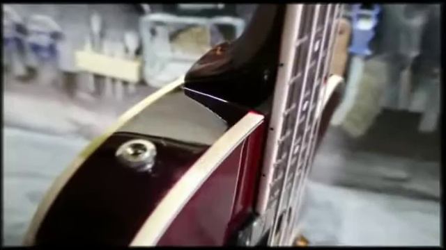 Restauración de Bajo Epiphone Allen Woody Rumblekat 🛠️ смотреть онлайн