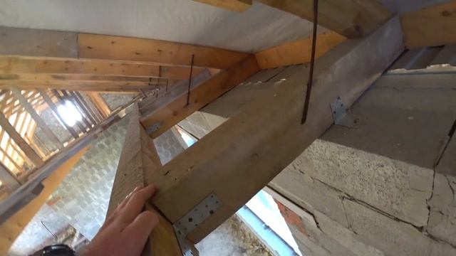 Крыша ломает дом. Кровельщики бракоделы. смотреть онлайн