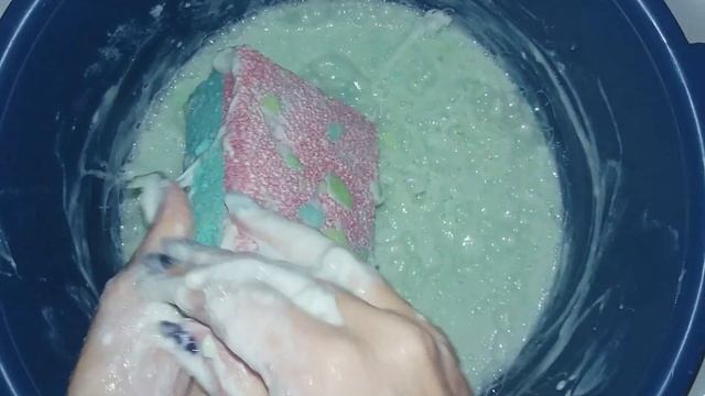 ASMR soap soaked soap debris washing, grease.размокшие мыльные обломки мыление,жмяк. смотреть онлайн