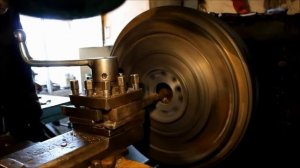 Устанавливаем двигатель ЯМЗ, на трактор Т-150.