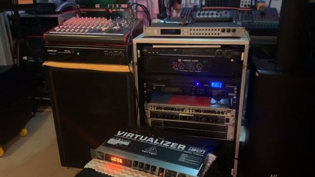 Behringer FX-2000 & Loa TRS KF15 tiếng quá đẹp, quay lại cho các bạn tham khảo. ? ? смотреть онлайн