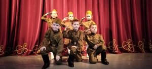 Танец "Служить России"