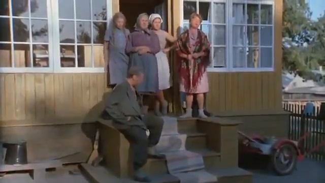 Это откуда это к нам такого красивого дяденьку то замело смотреть онлайн