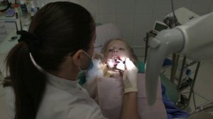 Супер зубной врач. Милада,девочка с золотыми волосами.