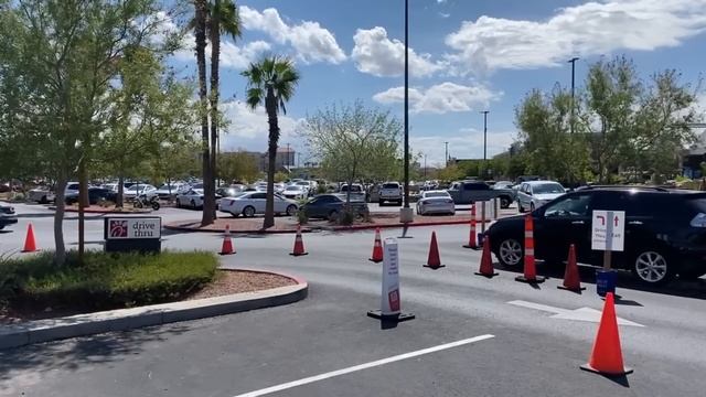 What Makes Fast Food Drive-Thrus Bad for Cities: Investigating Heinous Land Uses, Episode 2 смотреть онлайн