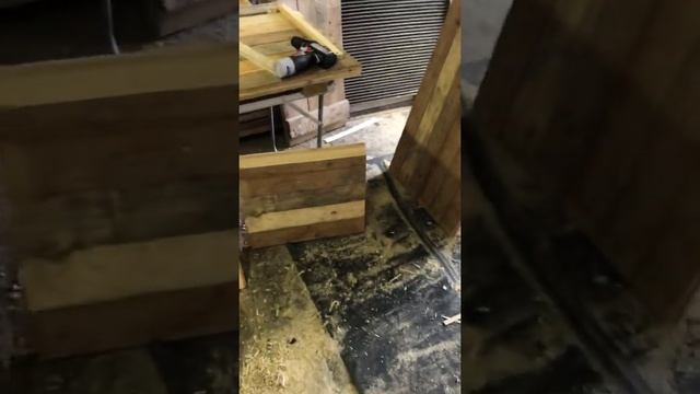 Улей лежак 24 рамки своими руками.Часть 1. Ловим бродячие рои.Пасека с нуля смотреть онлайн