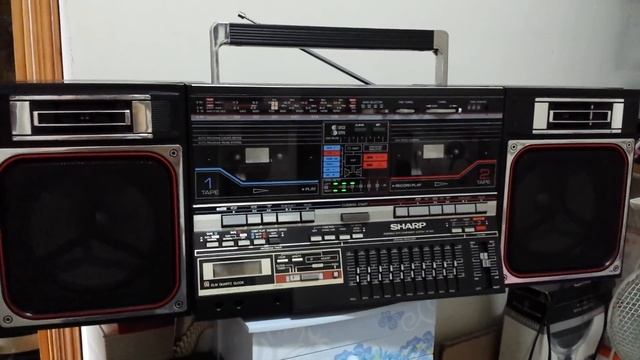 Sharp GF 800 boombox смотреть онлайн