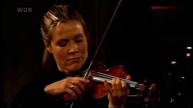 Christmas concert - Vivaldi: Four Seasons - Winter/L’inverno, Sabrina-Vivian Höpcker, violin, WDR смотреть онлайн