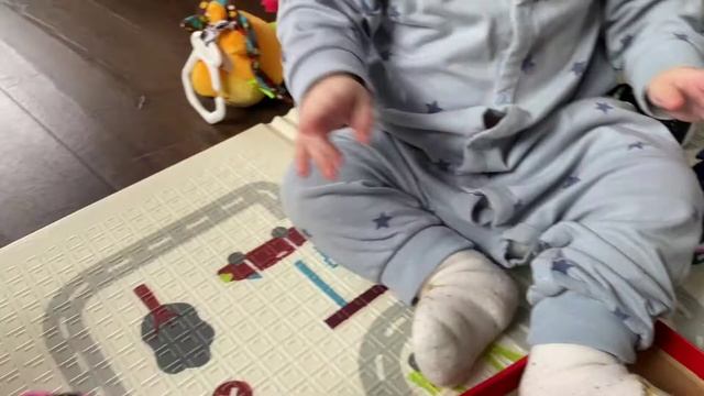 Обзор детский мир. Скидки. Что купили детям. Сапоги за 999 рублей.