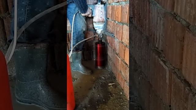 Тест коронки ф120 перекрытие двойное армирование. Сверление с рук. смотреть онлайн